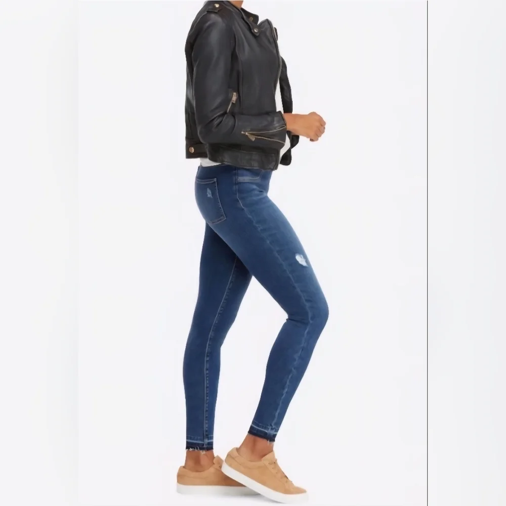 Spanx Women's Distressed Denim Legging ~Medium Wash ~SMALL **NEW - Picture 1 of 13